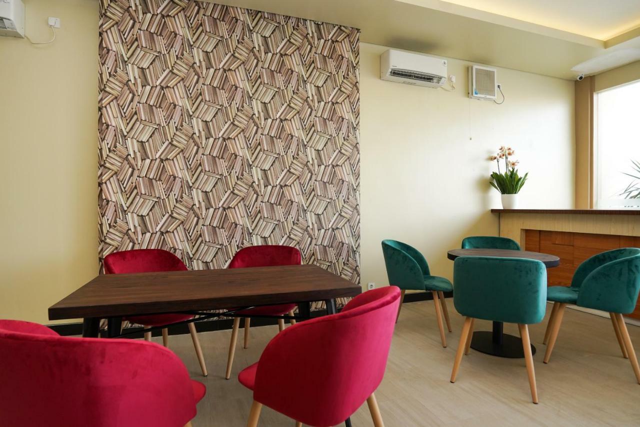 Oyo 1330 Hotel Cahaya 3 Brebek Εξωτερικό φωτογραφία