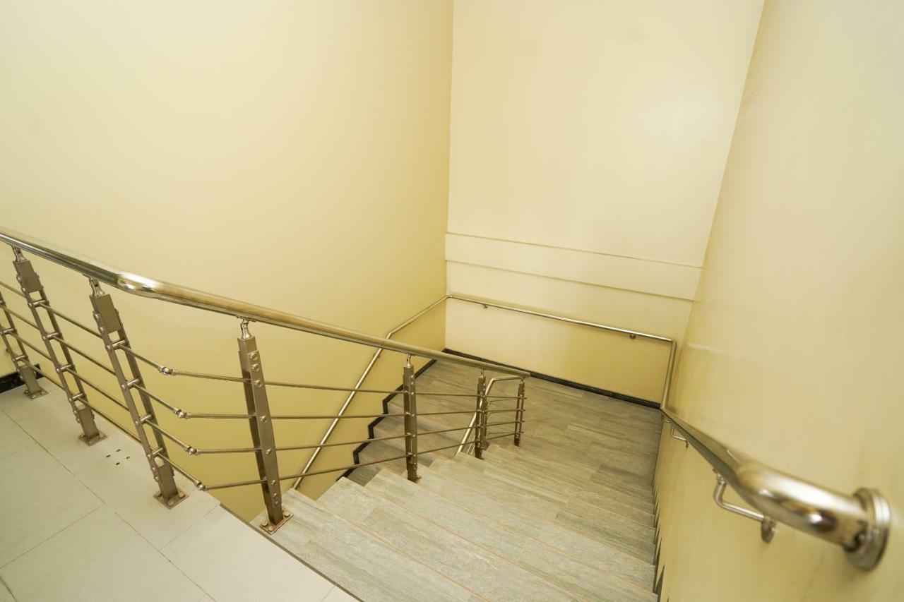 Oyo 1330 Hotel Cahaya 3 Brebek Εξωτερικό φωτογραφία